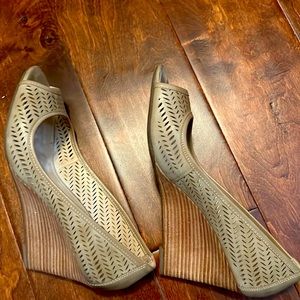 Barely worn size 7 Franco Sarto (Janis, Natural SY). Retails for $60.00 new.